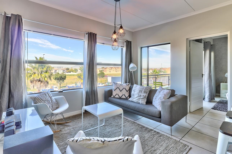 To Let 1 Bedroom Property for Rent in Sandown Western Cape